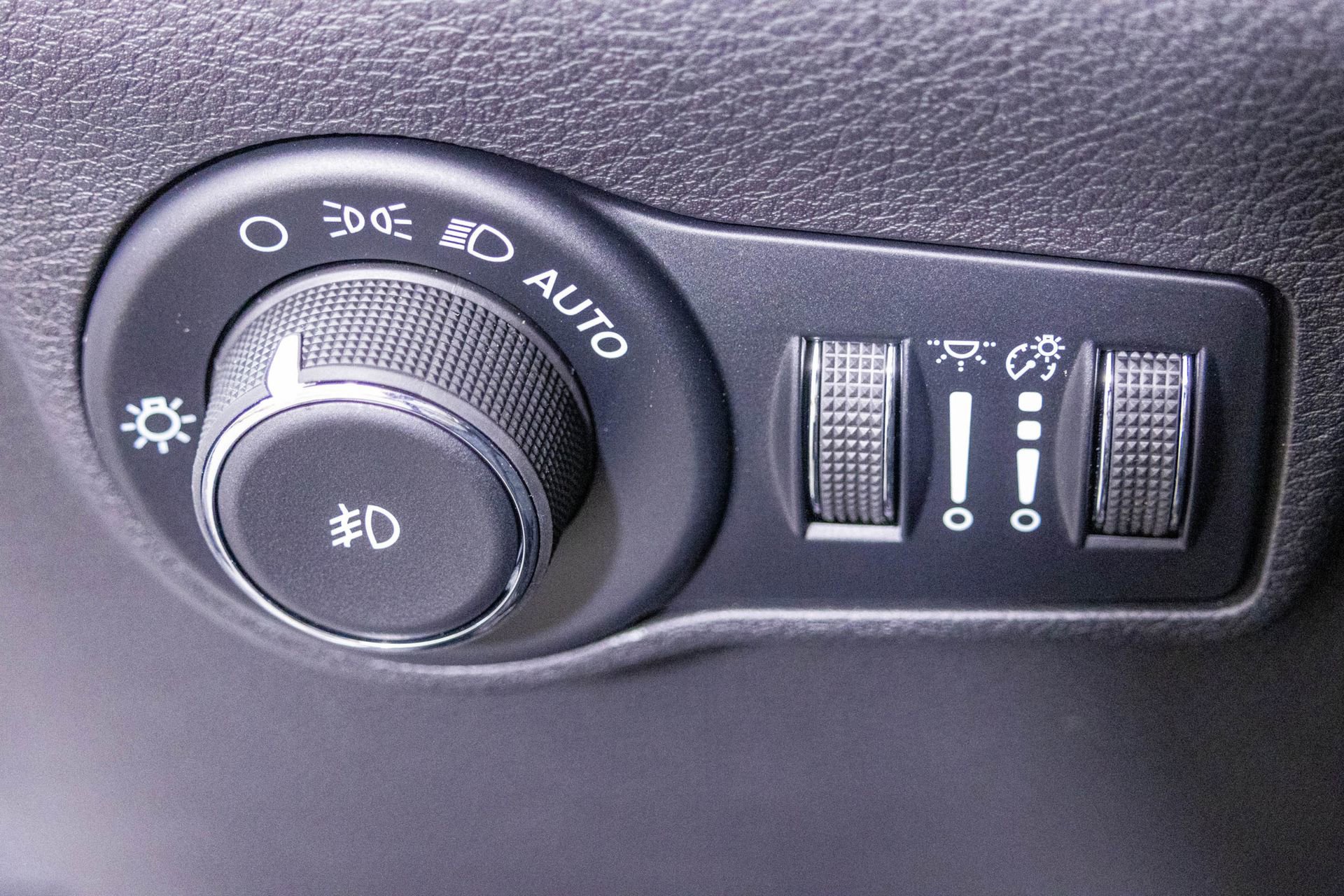 New 2026 Jeep Compass Latitude image 19