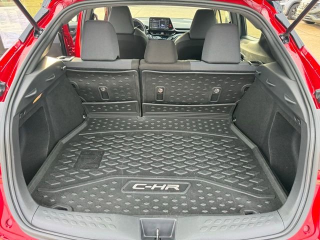 Used 2022 Toyota C-HR Nightshade image 9