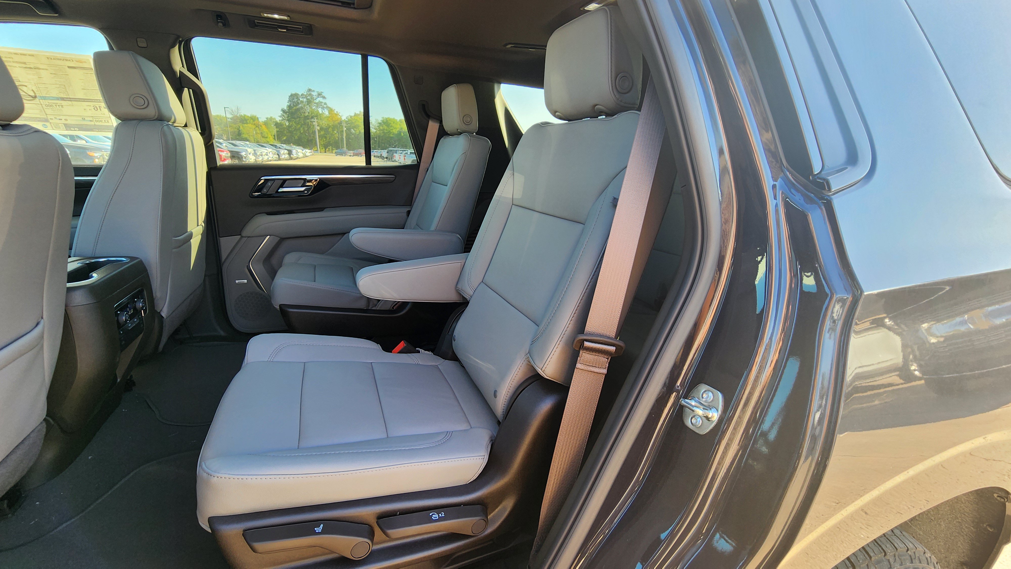 New 2026 Chevrolet Tahoe Z71 w/ Z71 Off-Road Package AWD/4WD image 17