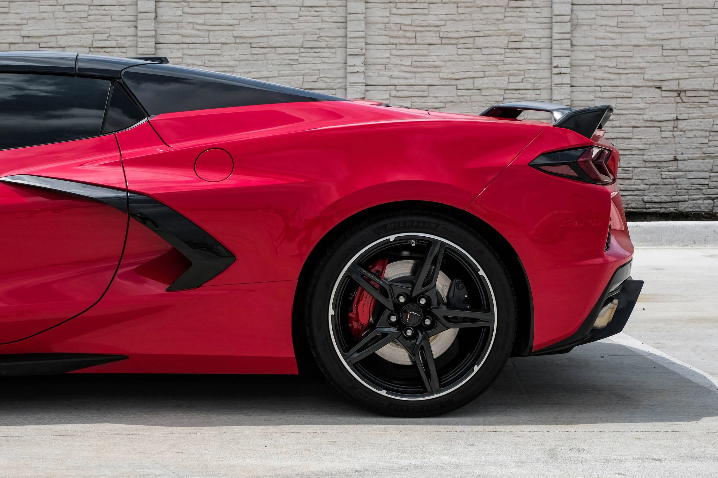 Used 2021 Chevrolet Corvette Stingray Premium Conv w/ Z51 Performance Package RWD image 12