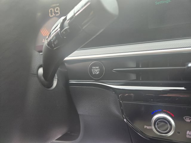 New 2026 Kia K5 LXS FWD image 17