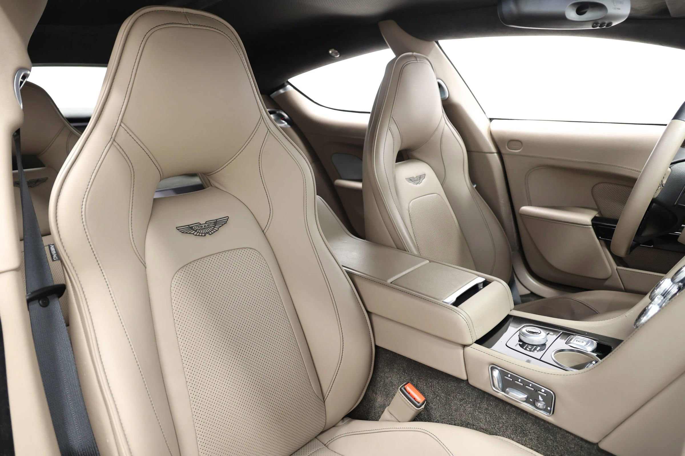 Used 2017 Aston Martin Rapide S image 64