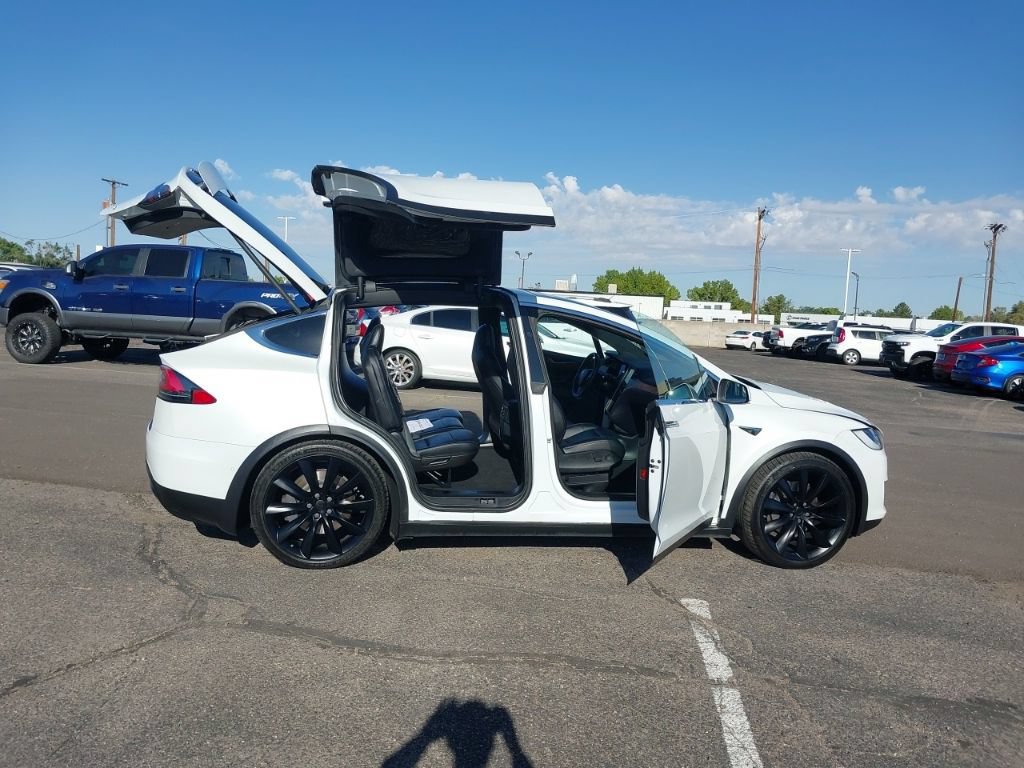 Used 2018 Tesla Model X 100D AWD/4WD image 10