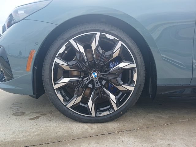 New 2026 BMW i5 M60 w/ Premium Package AWD/4WD image 5