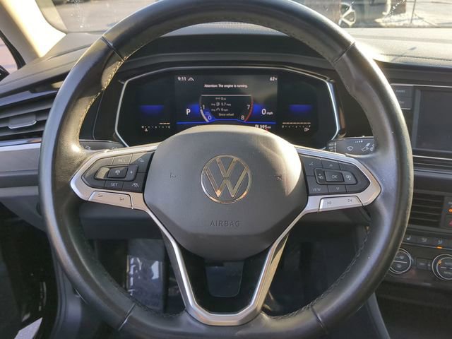 Certified 2023 Volkswagen Jetta SE w/ Panoramic Sunroof Package image 29