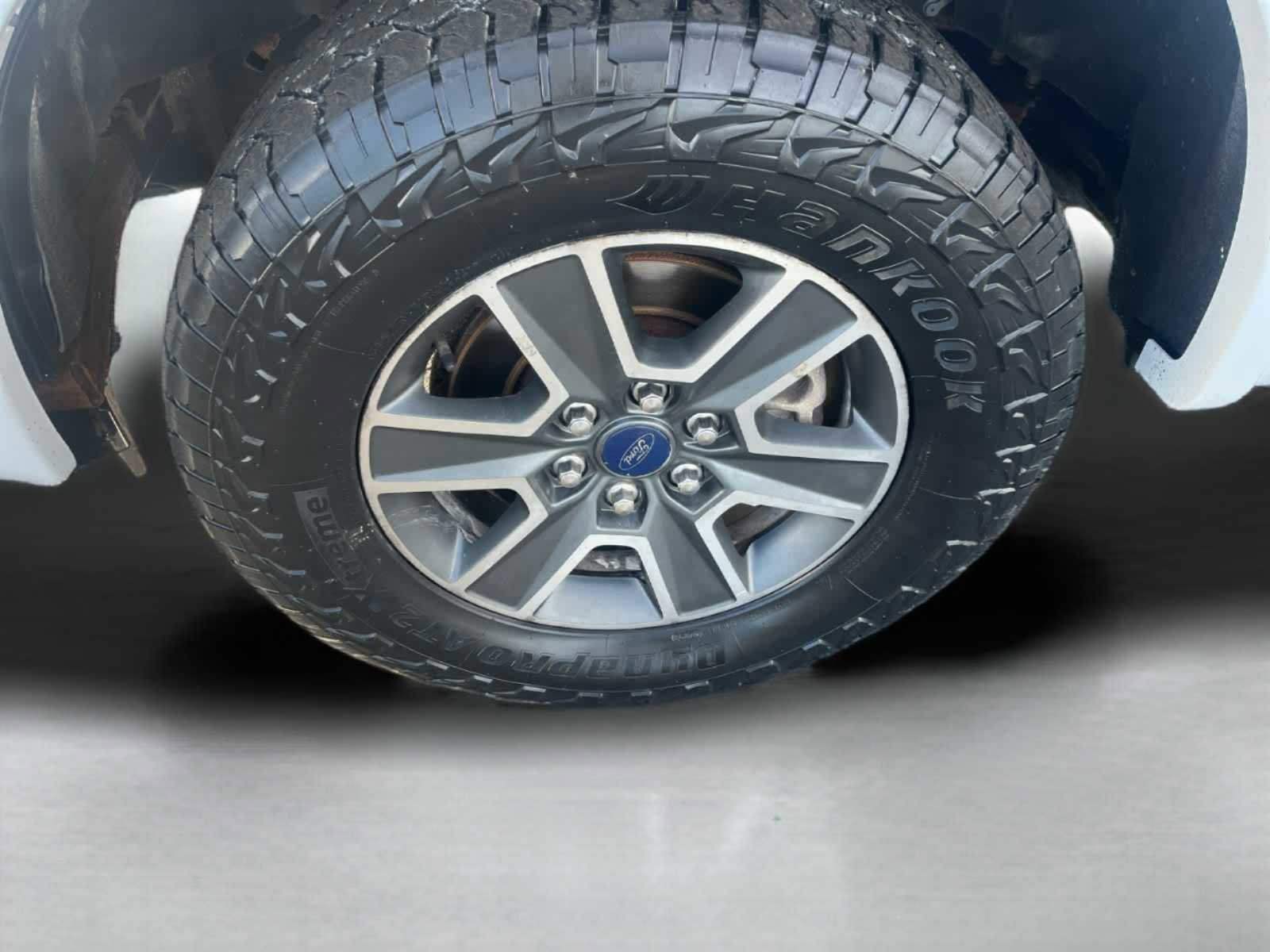 Used 2015 Ford F150 XLT w/ Equipment Group 302A Luxury image 11