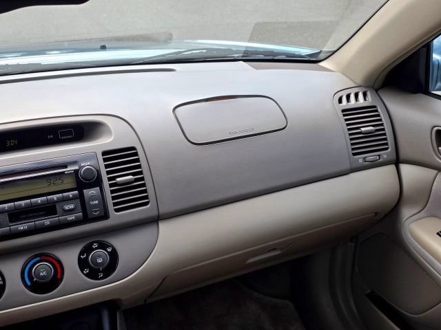 Used 2004 Toyota Camry FWD image 36