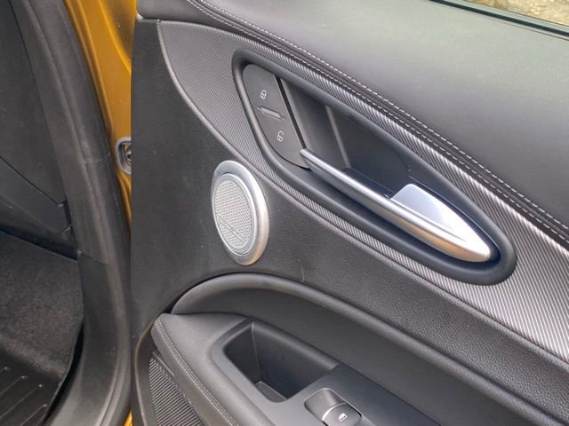 Used 2022 Alfa Romeo Stelvio Veloce image 37