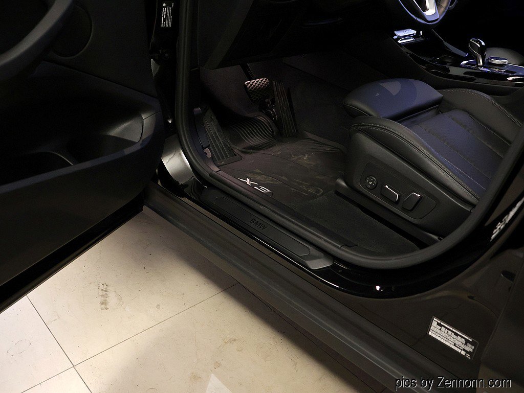 Certified 2024 BMW X3 xDrive30i w/ Premium Package image 27