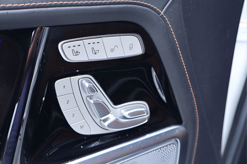 Used 2022 Mercedes-Benz G 550 image 11