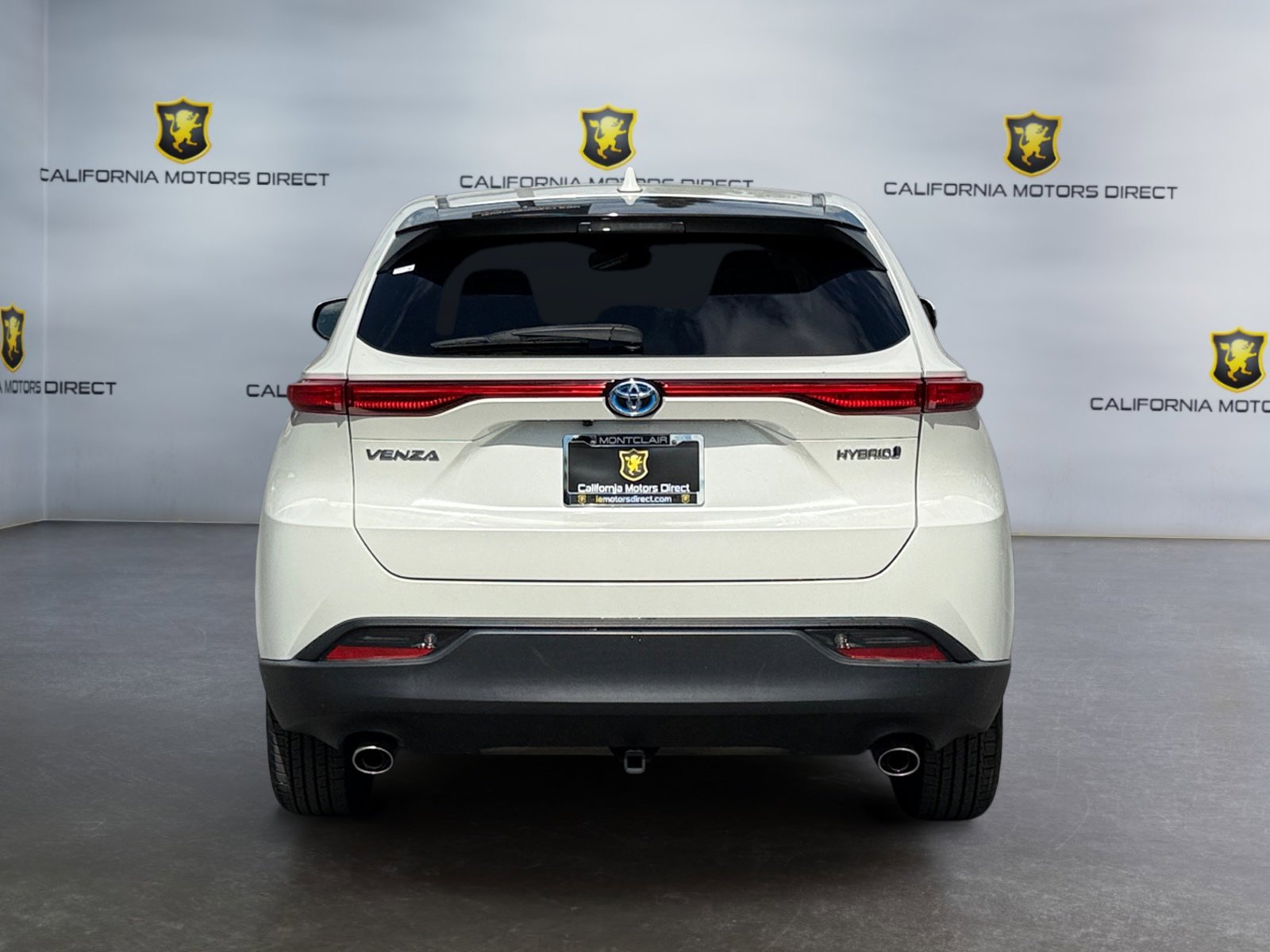 Used 2021 Toyota Venza LE image 4