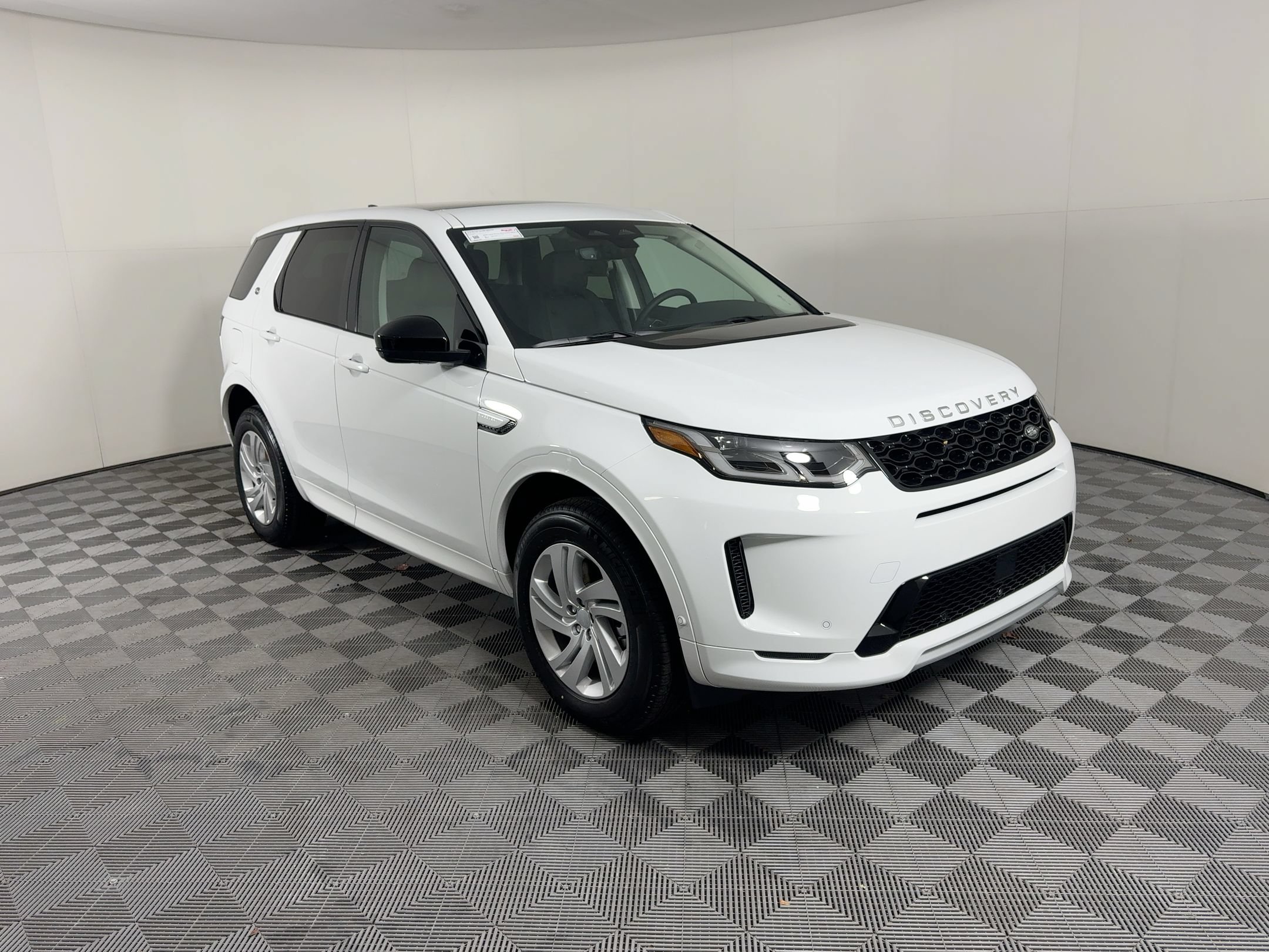 Used 2025 Land Rover Discovery Sport S AWD/4WD image 7