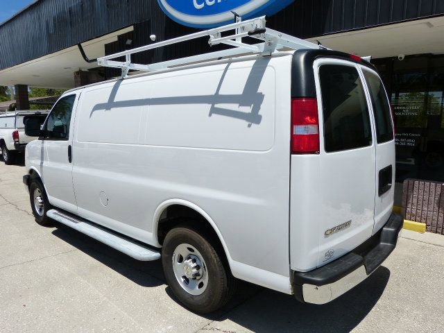 Used 2022 Chevrolet Express 2500 w/ Driver Convenience Package image 3