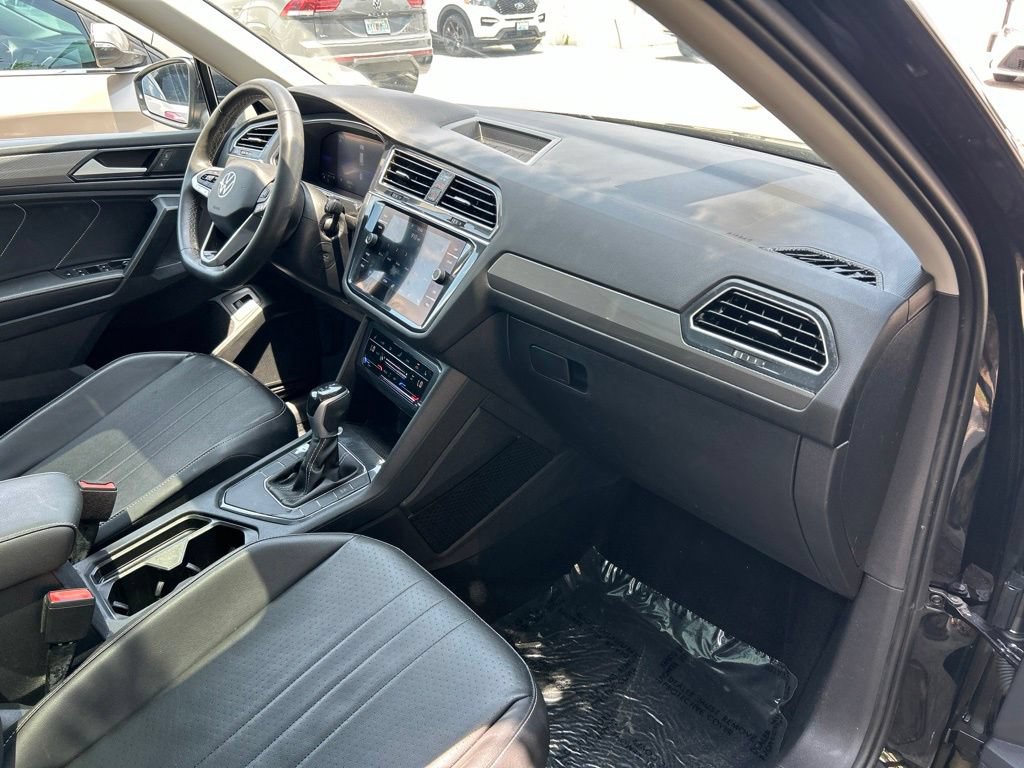 Used 2022 Volkswagen Tiguan SE FWD image 43