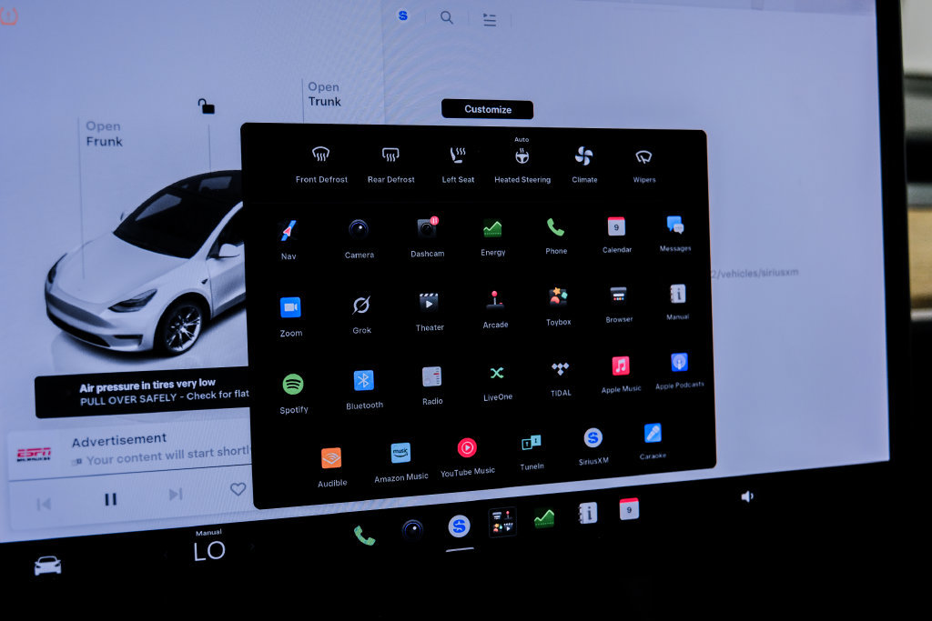 Used 2023 Tesla Model Y Long Range AWD/4WD image 34