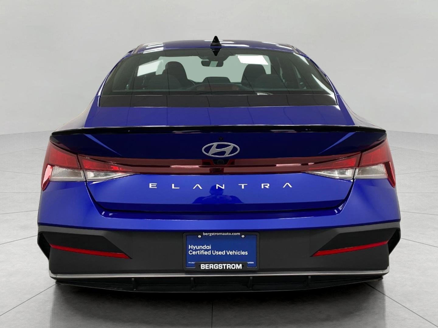 Certified 2025 Hyundai Elantra Sport image 4