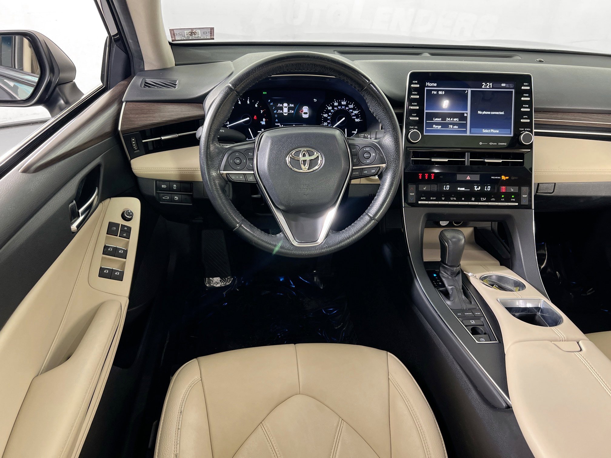 Used 2019 Toyota Avalon XLE image 22