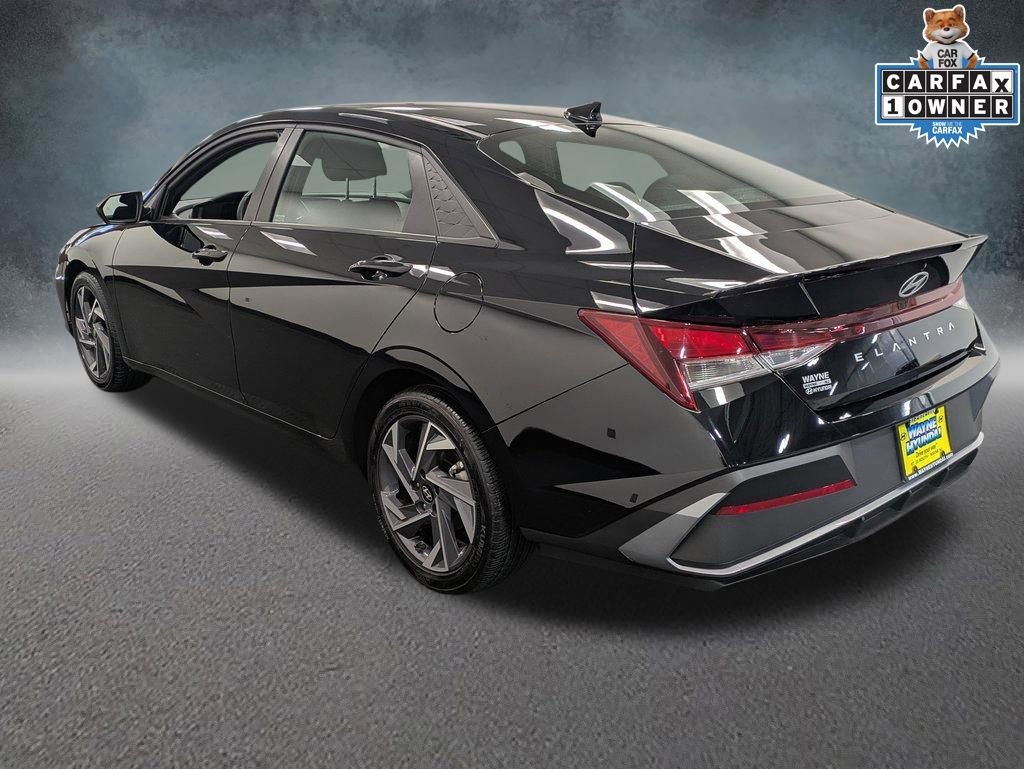 Certified 2025 Hyundai Elantra Sport image 7