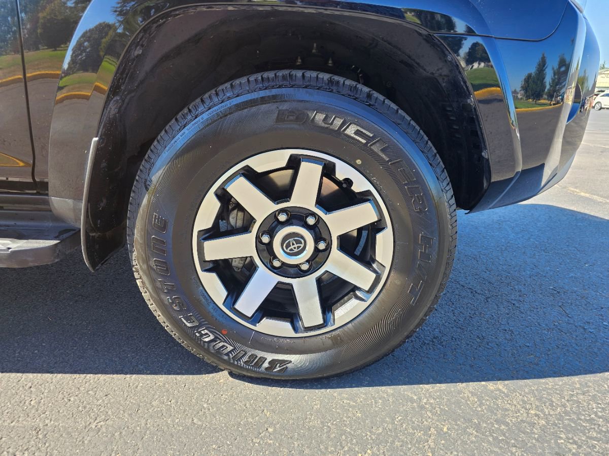 Used 2024 Toyota 4Runner TRD Off-Road Premium image 6