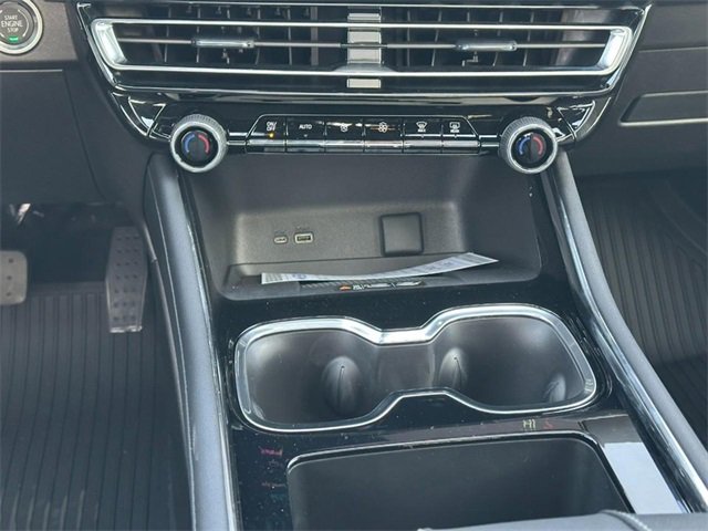 New 2026 Chevrolet Traverse LT w/ Sun and Wheel Package image 11