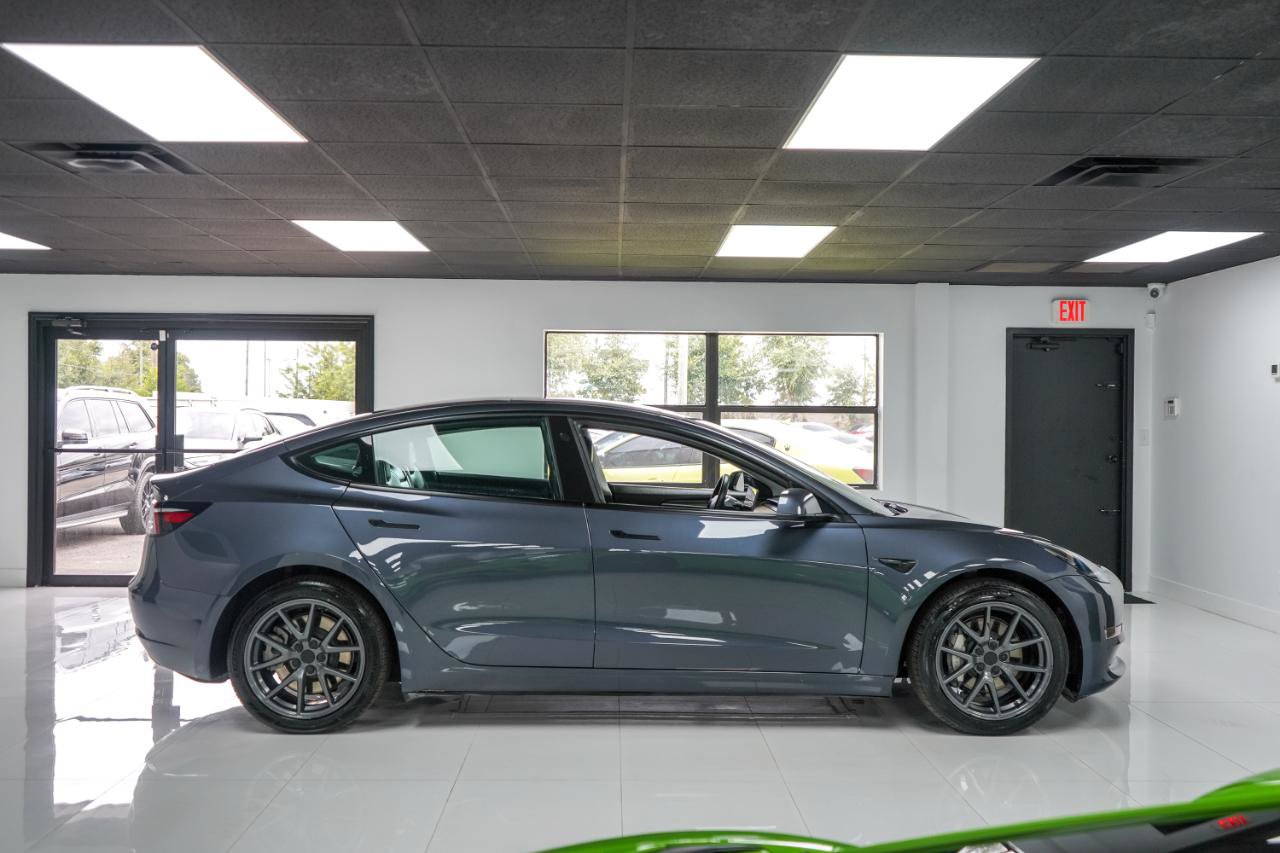 Used 2023 Tesla Model 3 Standard Range RWD image 5