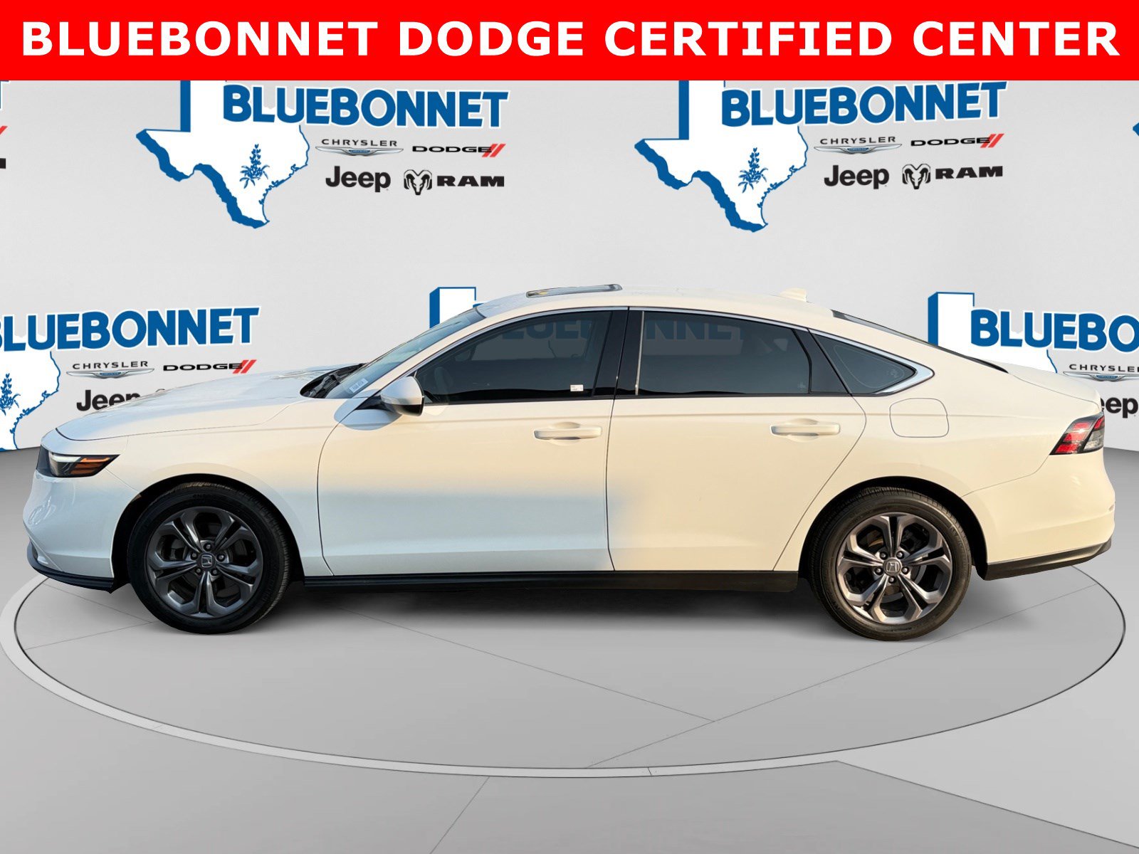 Used 2023 Honda Accord EX image 8