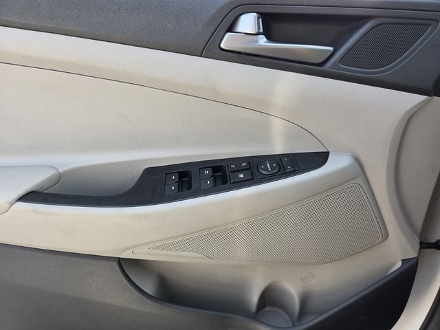 Used 2017 Hyundai Tucson SE w/ SE Popular Package 02 FWD image 24
