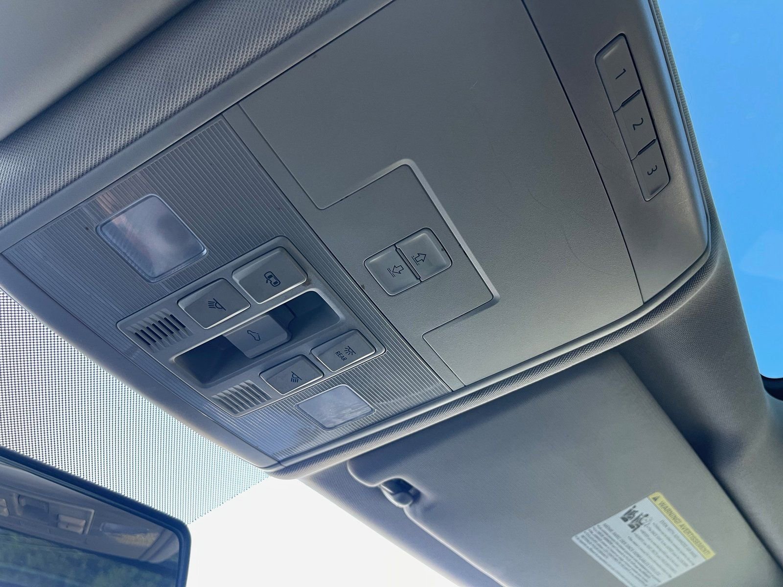 Used 2018 Volkswagen Atlas Launch Edition image 44