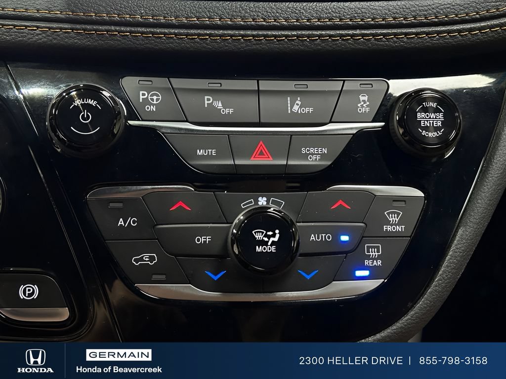 Used 2021 Chrysler Pacifica Pinnacle FWD image 20