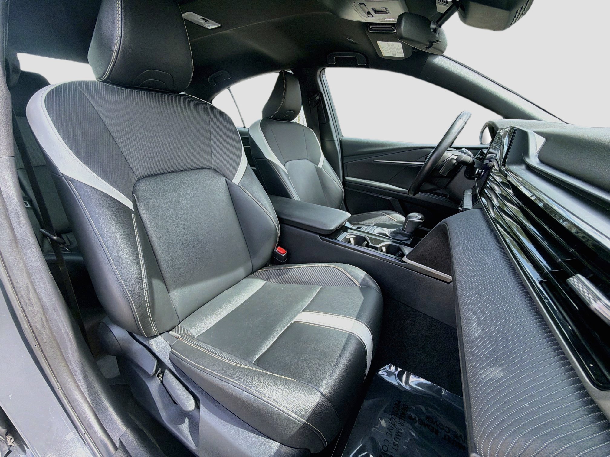 Used 2025 Toyota Camry SE FWD image 14