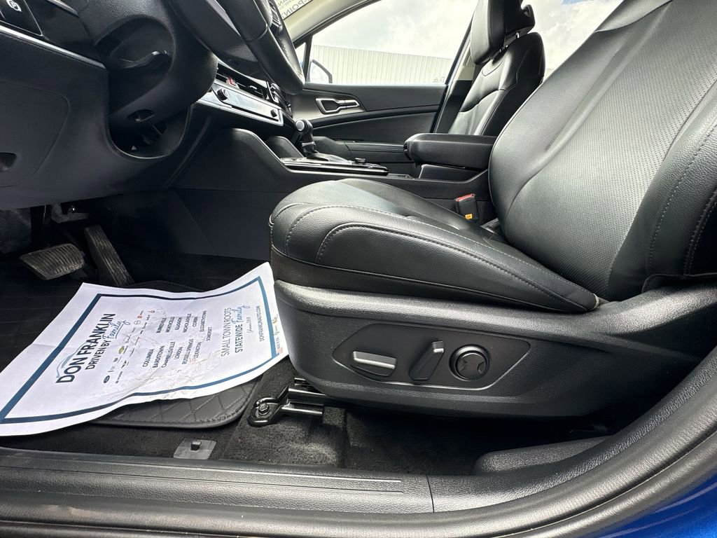 Used 2025 Kia Sportage EX w/ Premium Package FWD image 14
