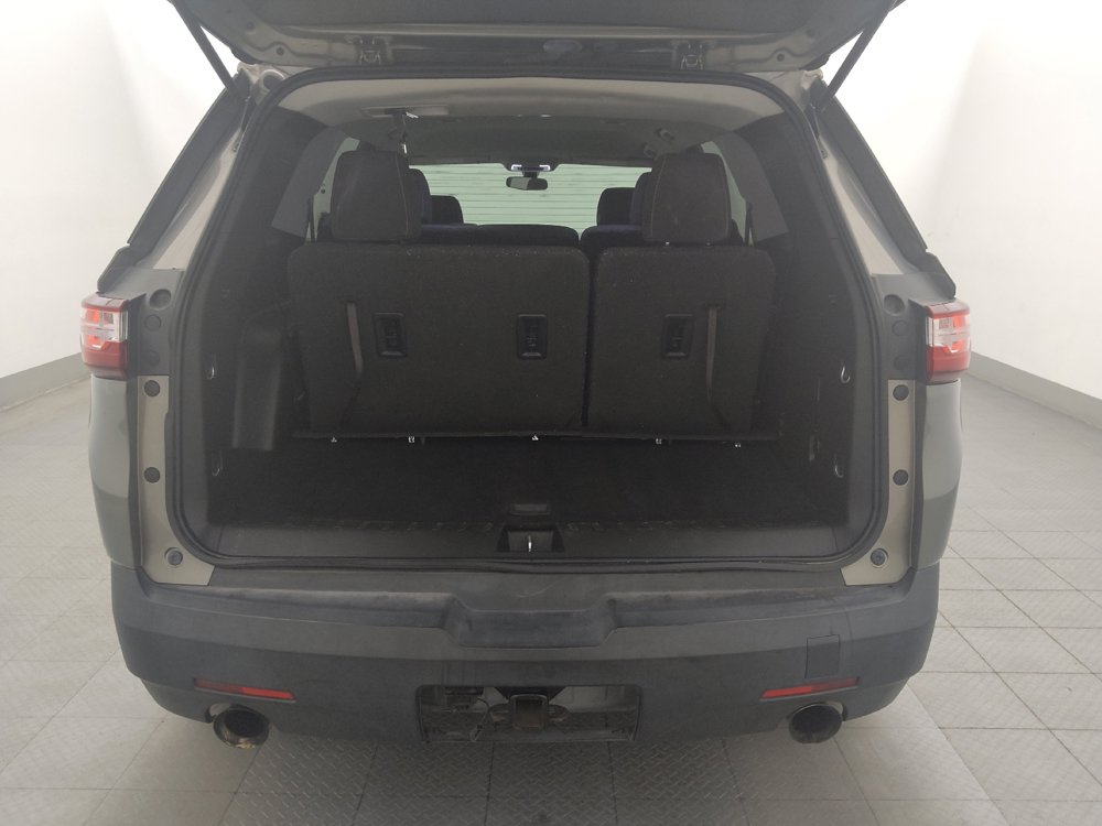 Used 2019 Chevrolet Traverse LT FWD image 29