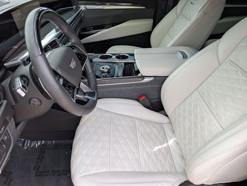 Certified 2025 Cadillac Escalade V AWD/4WD image 12