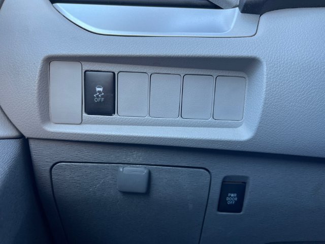 Used 2017 Toyota Sienna LE FWD image 26