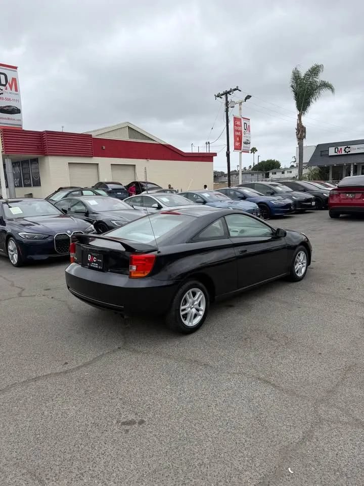 Used 2001 Toyota Celica GT FWD image 3