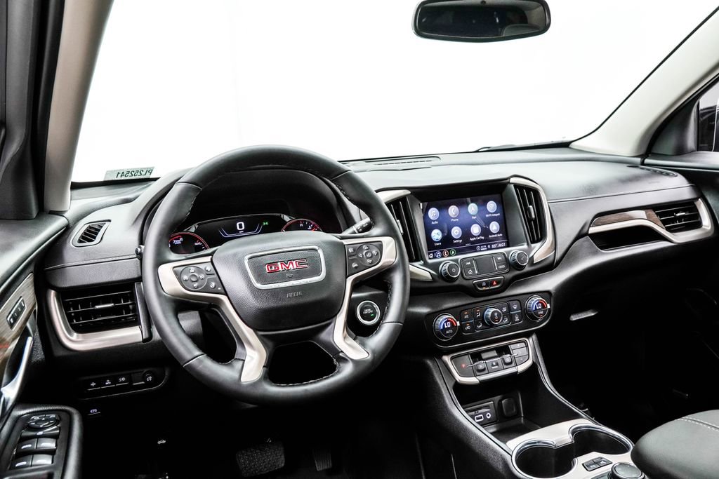 Used 2023 GMC Terrain Denali w/ Denali Premium Package AWD/4WD image 5