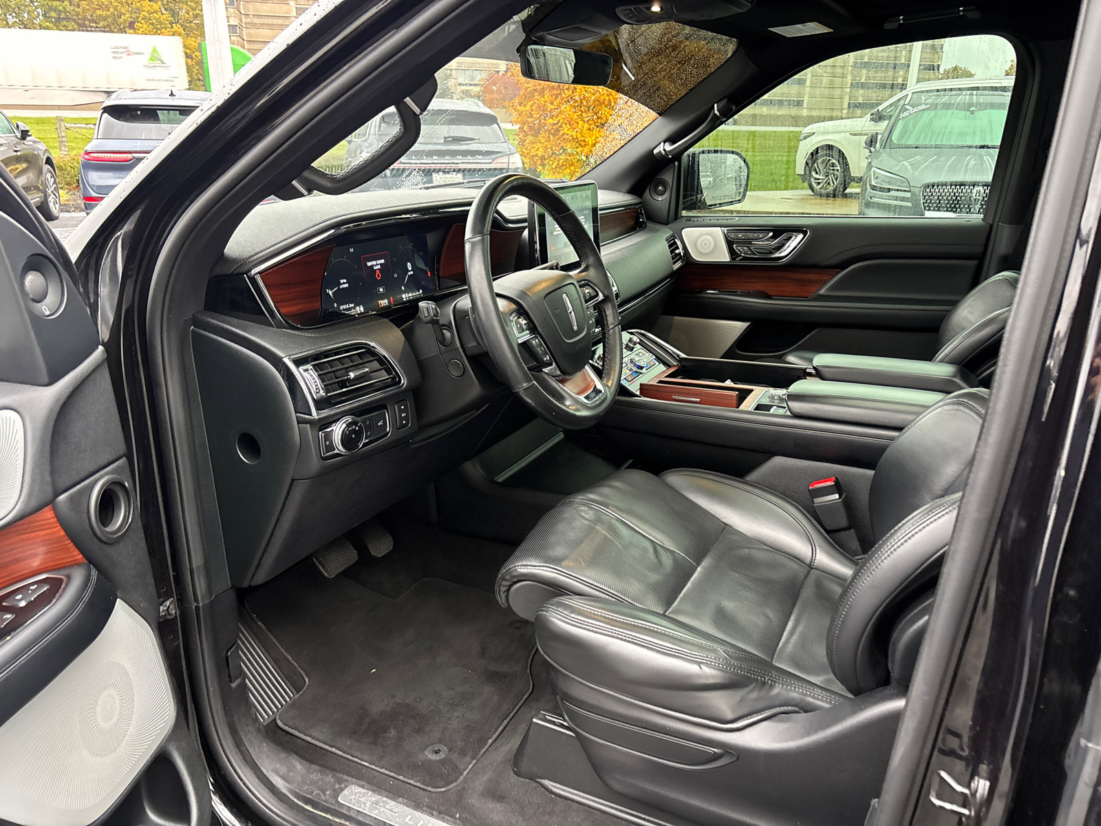 Used 2020 Lincoln Navigator Reserve w/ Equipment Group 208A Reserve image 24