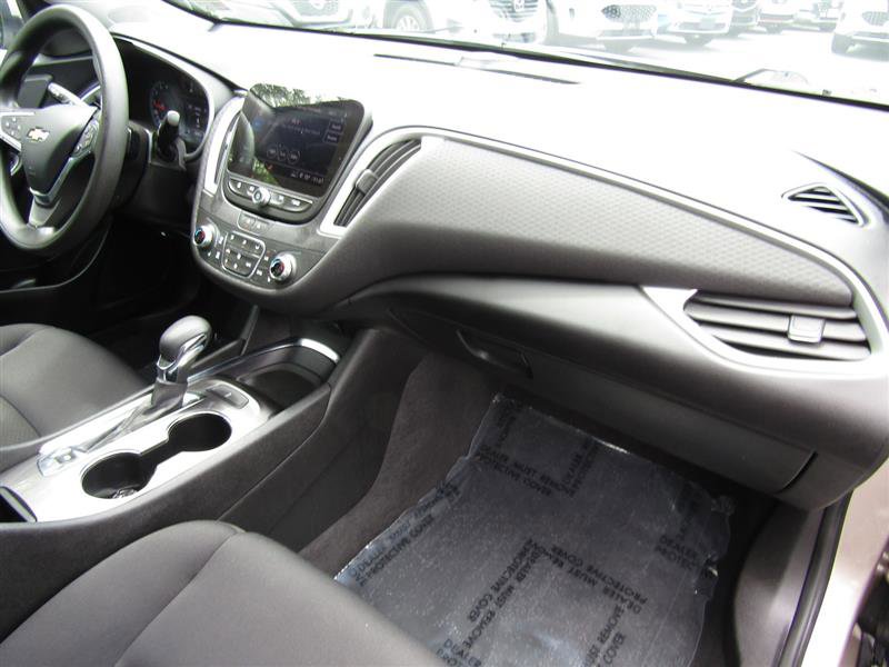 Used 2022 Chevrolet Malibu LT image 33