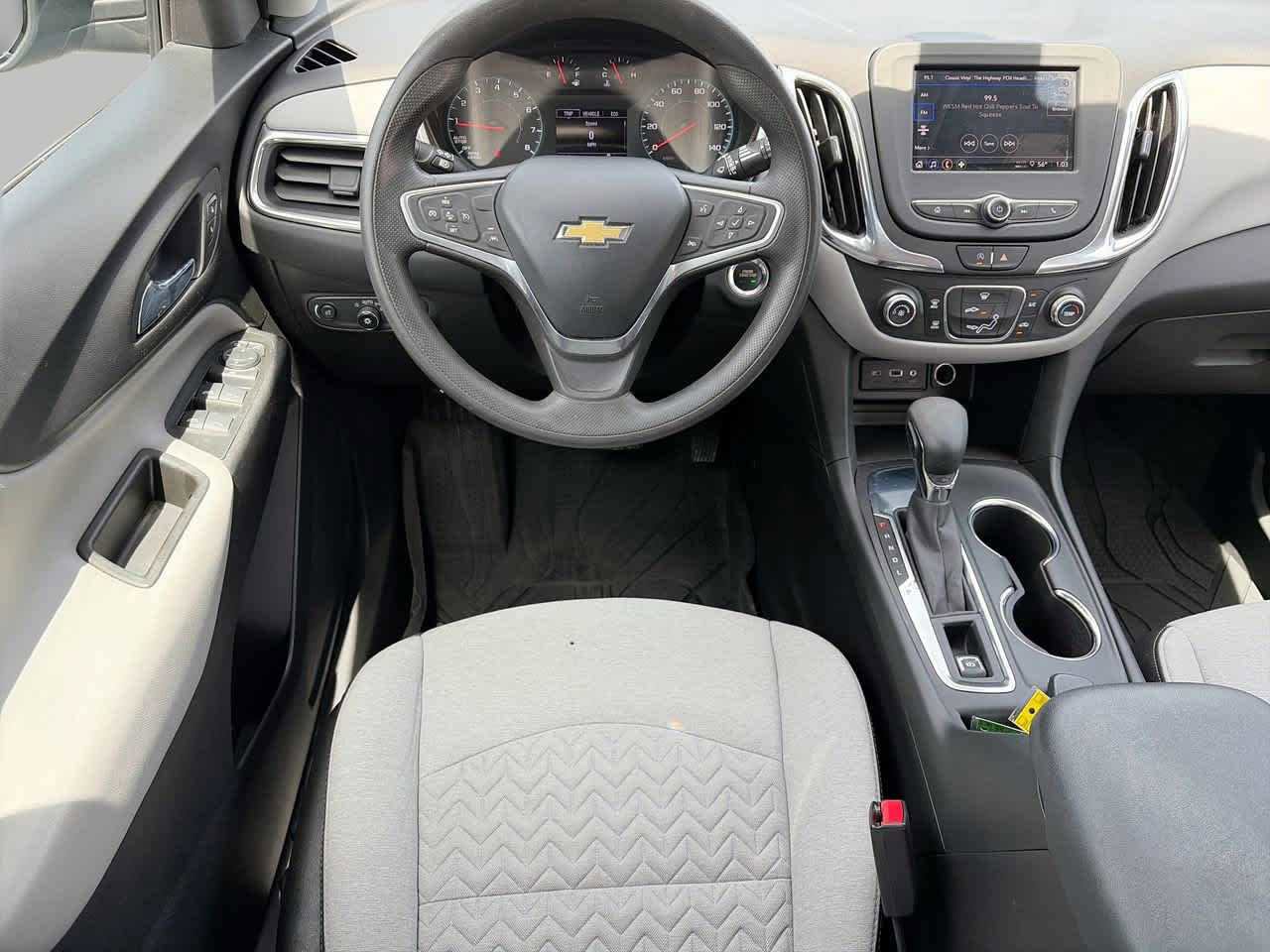 Used 2022 Chevrolet Equinox LS w/ LPO, Floor Liner Package FWD image 10
