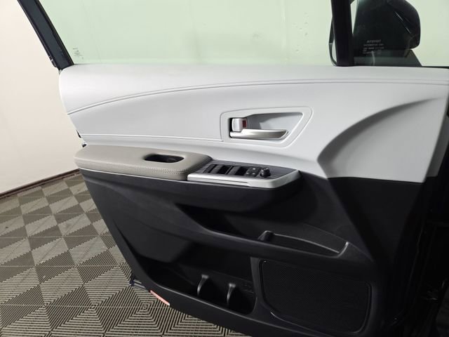New 2025 Toyota Sienna XLE image 30