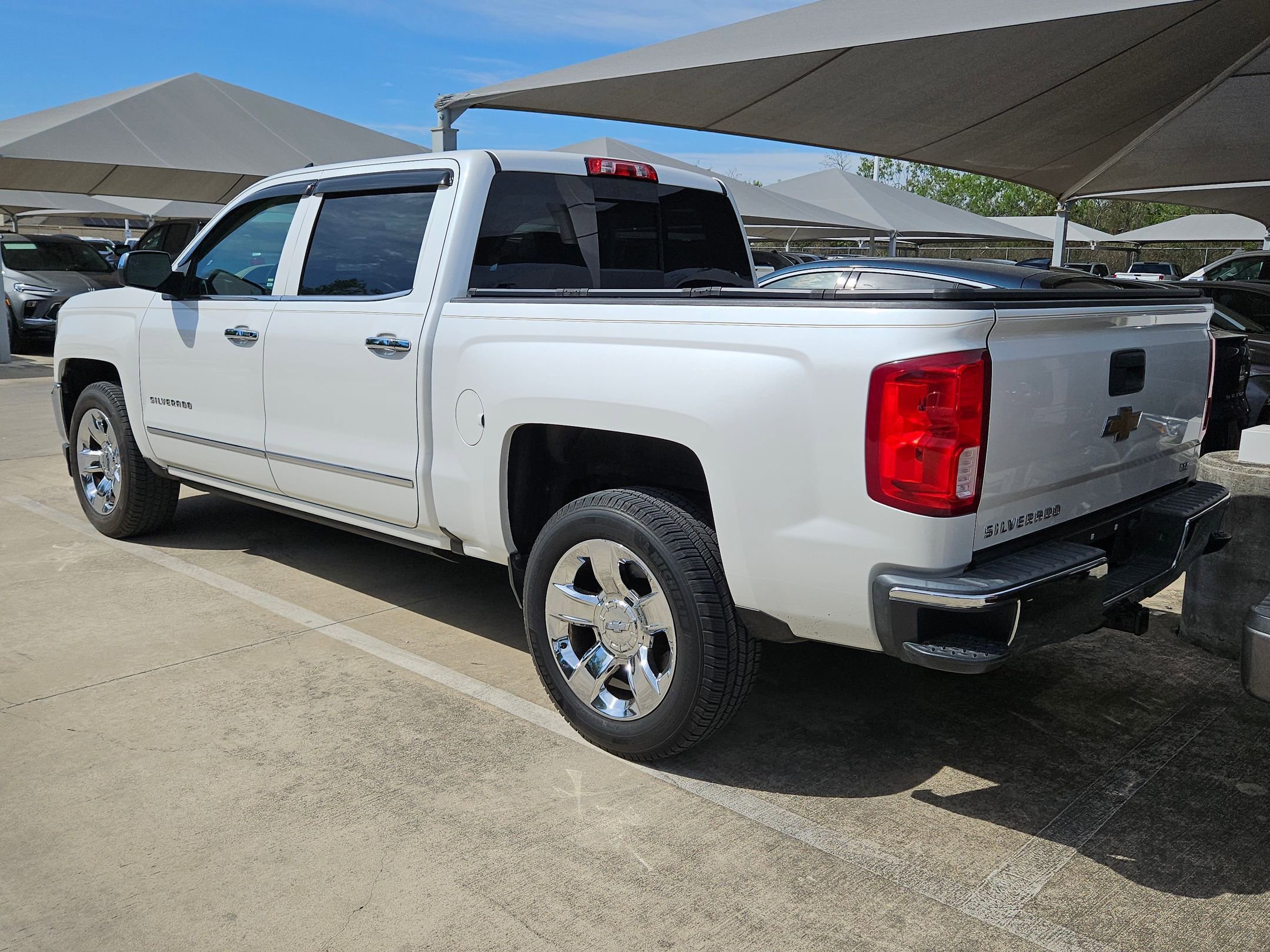 Used 2018 Chevrolet Silverado 1500 LTZ image 3
