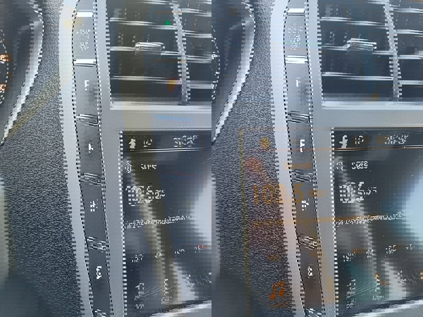 Used 2017 Lincoln MKZ Select image 43