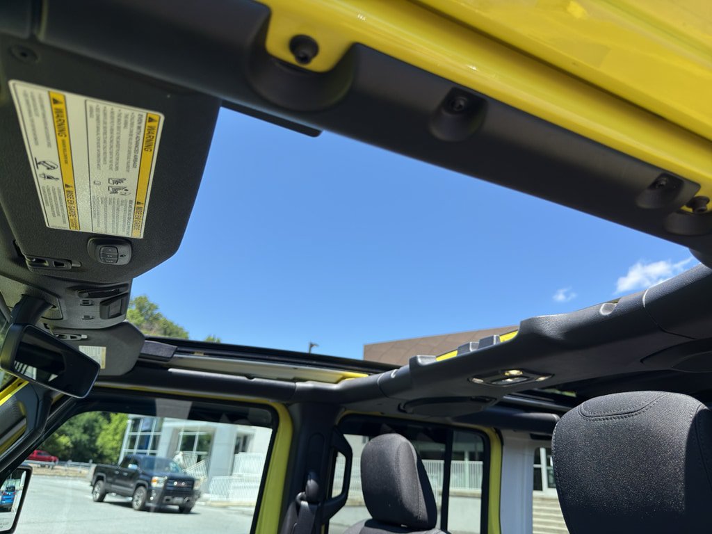 Used 2023 Jeep Wrangler Unlimited w/ Sun & Screen Package AWD/4WD image 21
