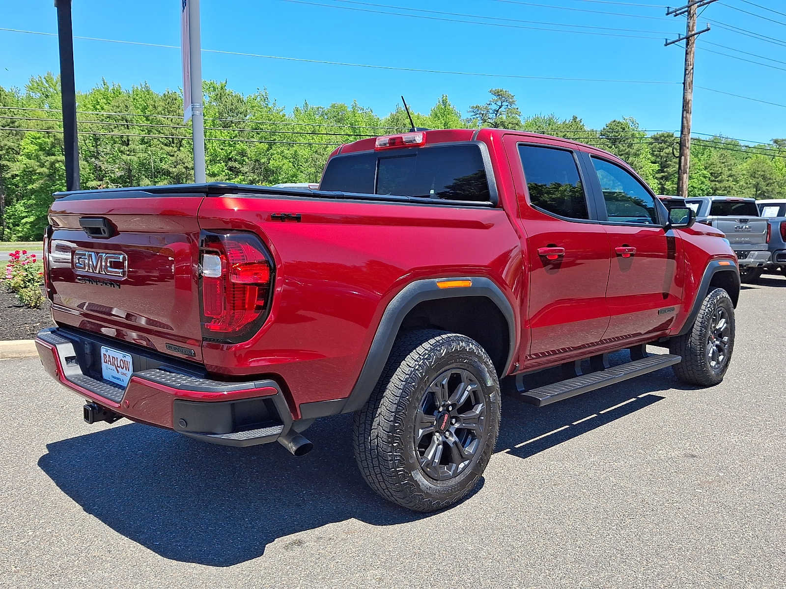 Used 2024 GMC Canyon Elevation w/ Elevation Premium Package AWD/4WD image 6