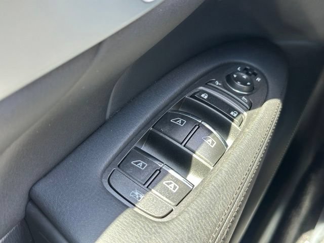 Used 2018 INFINITI Q70 L 3.7 AWD/4WD image 25