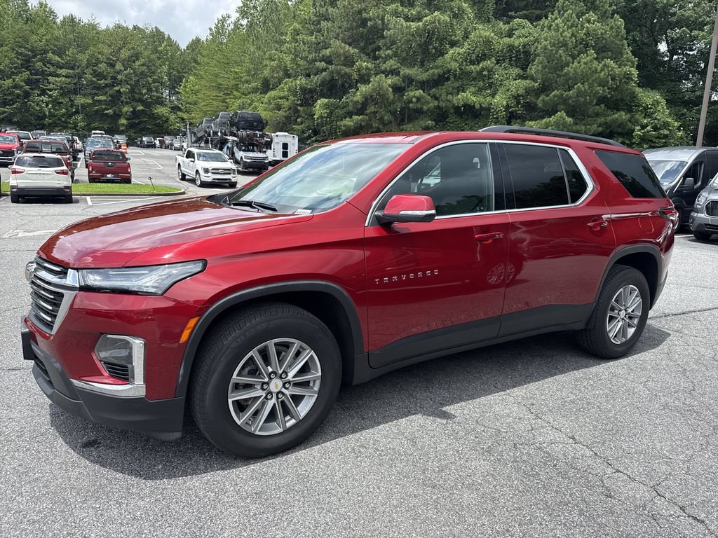 Used 2023 Chevrolet Traverse LT FWD image 4