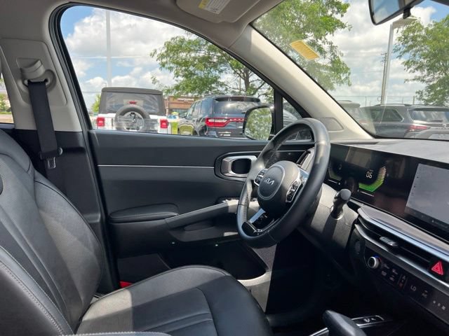 Certified 2024 Kia Sorento S w/ Panoramic Sunroof Package FWD image 42