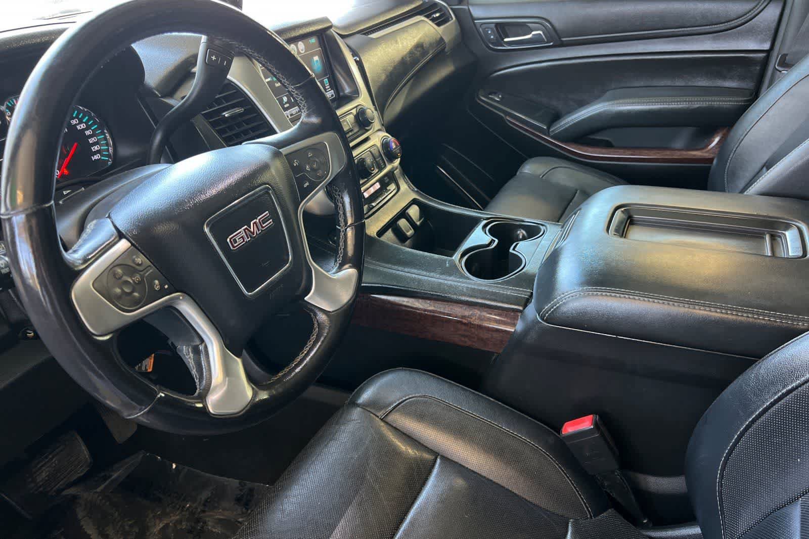 Used 2018 GMC Yukon SLT AWD/4WD image 12