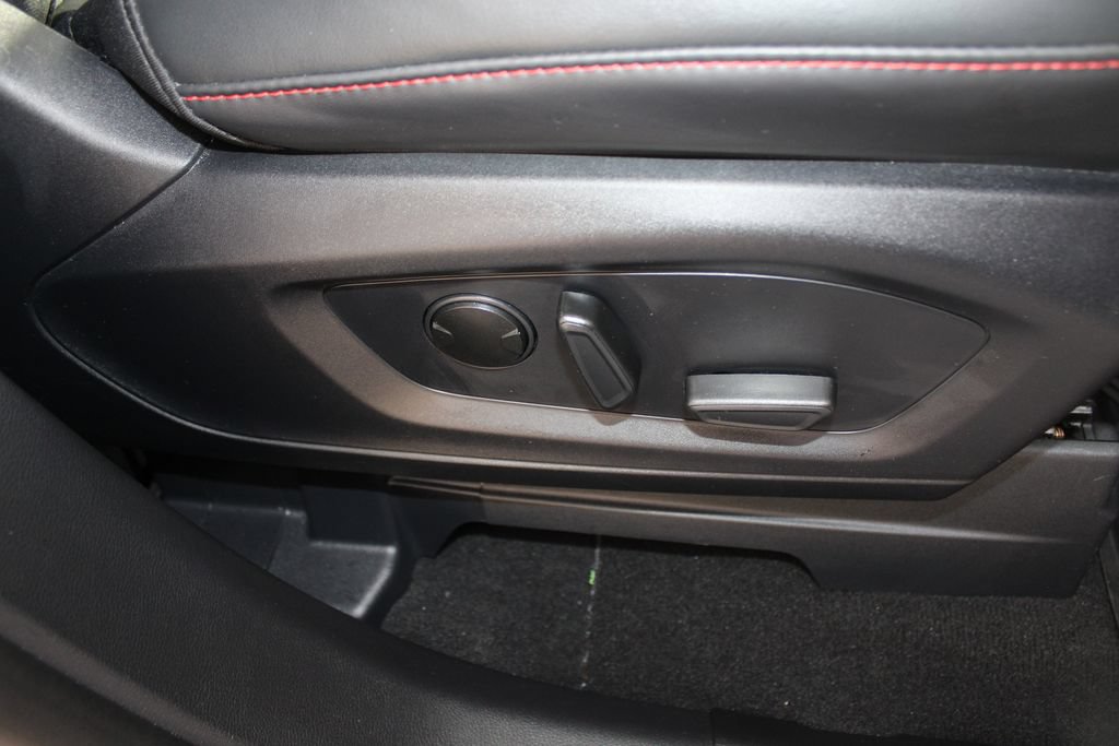 Used 2025 Ford Explorer ST-Line AWD/4WD image 40