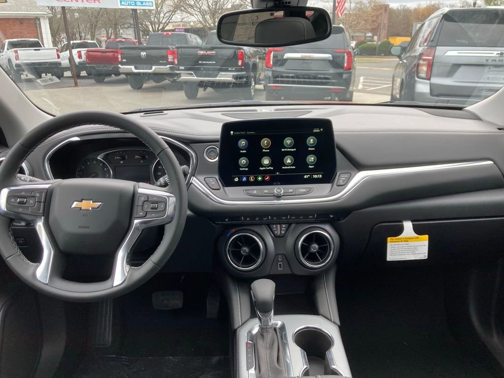 New 2025 Chevrolet Blazer LT image 12